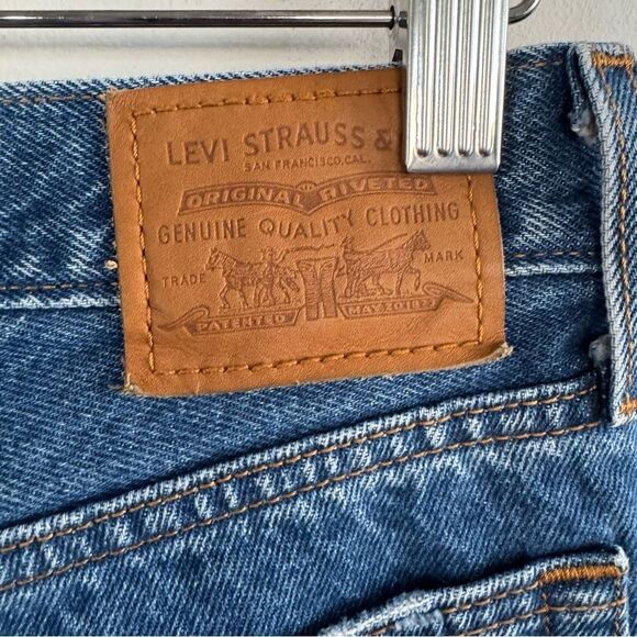 Levi’s Wedgie Fit Straight Leg Jeans Classic Blue Denim Button Fly Women Sz 28 - Picture 6 of 12